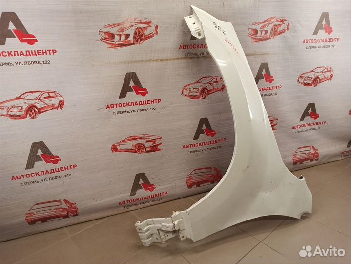 Крыло переднее левое Suzuki Grand Vitara