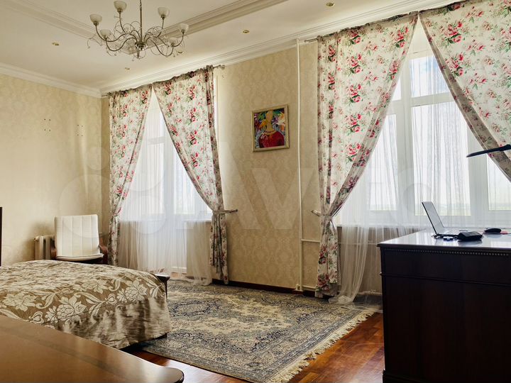 4-к. квартира, 125 м², 6/6 эт.