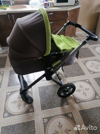 Продам детскую коляску 3 в 1 jane muum