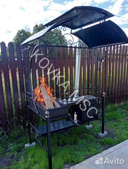 Мангал с крышей