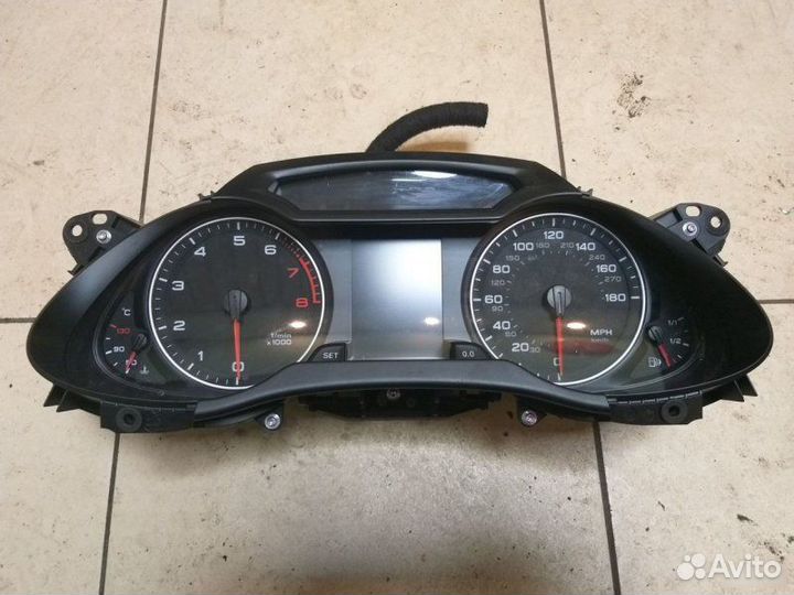 Панель приборов Audi A4