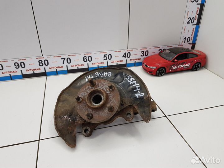 Кулак поворотный передний правый (Pontiac Vibe)