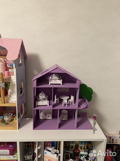 Кукольный домик с мебелью