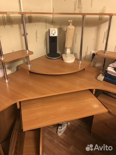 Компьютерный стол