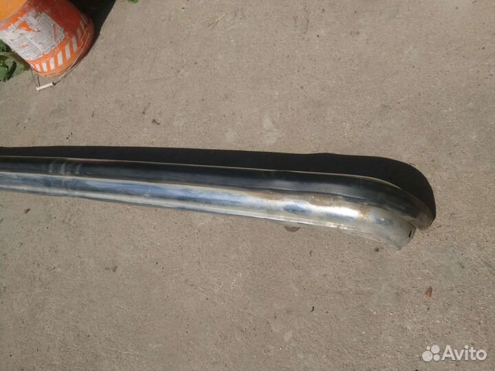 Задний бампер на Мерседес W123 седан