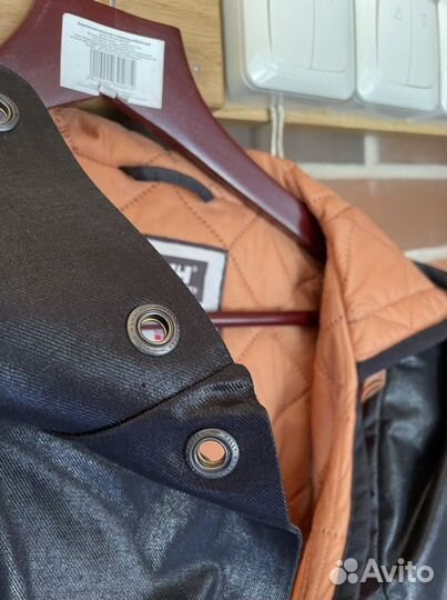 Парка helly hansen