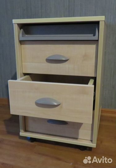 Тумба Дэми выкатная на 3 ящика