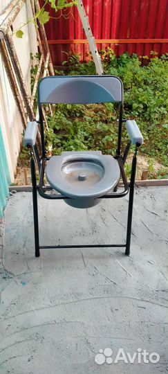 Стул - туалет для инвалидов