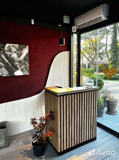 Под заказ Стол ресепшн Венера