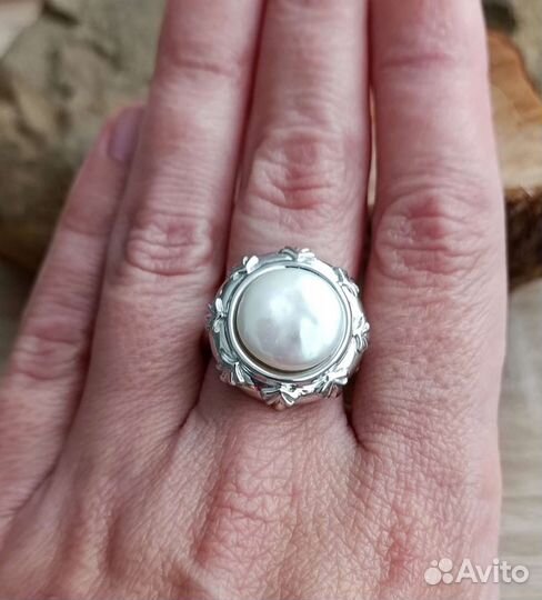 Серебряное кольцо с жемчугом