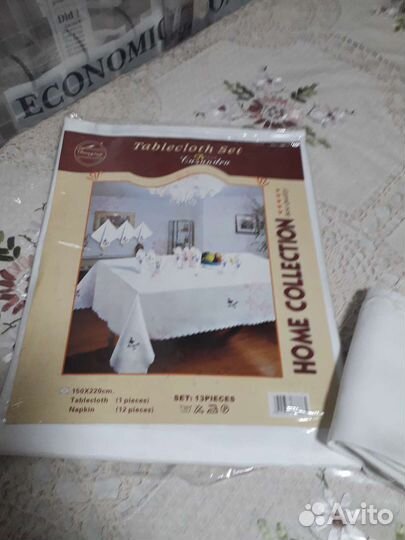Скатерть и набор салфеток на стол