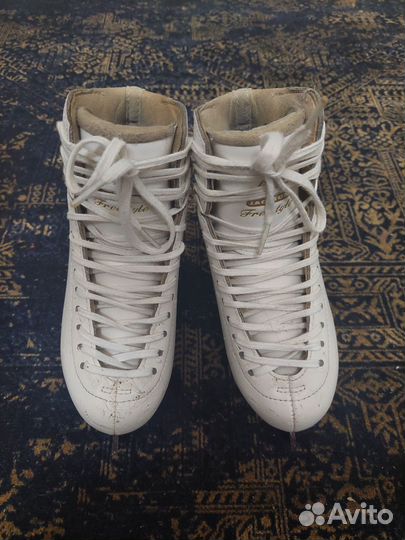 Фигурные коньки jackson freestyle 30