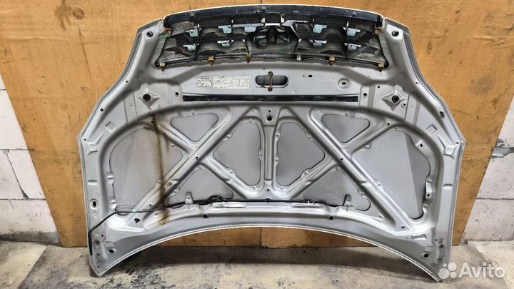 Капот Toyota Ipsum ACM26W