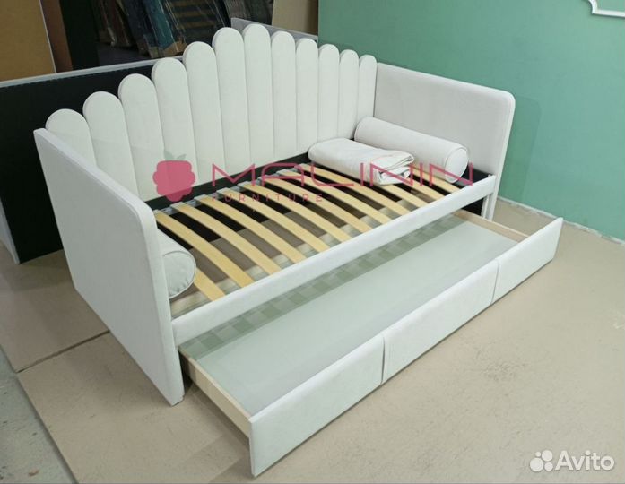 Кровать в детскую комнату