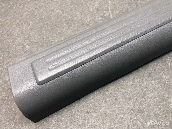 Накладка порога задняя правая Daewoo Gentra 5V3