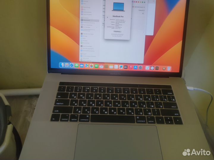 Apple-Macbook pro 15 2017 i7 touch bar 16/512