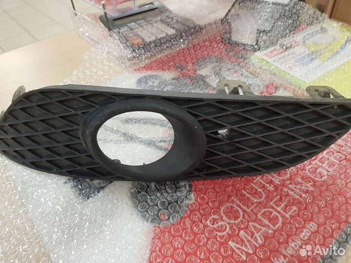 Решетка в бампер передняя левая Opel Astra 2008