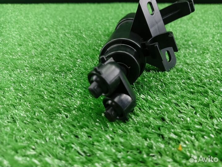 Форсунка омывателя фары левая VW Touareg 7L 2002-2