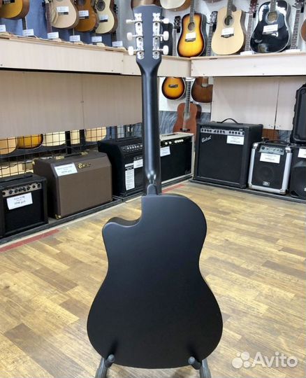 Гитара новая