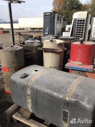 Топливный бак на рефрижератор для полуприцепа