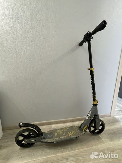 Самокат с амортизаторами