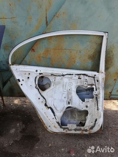 Дверь Джили Эмгранд EC-7