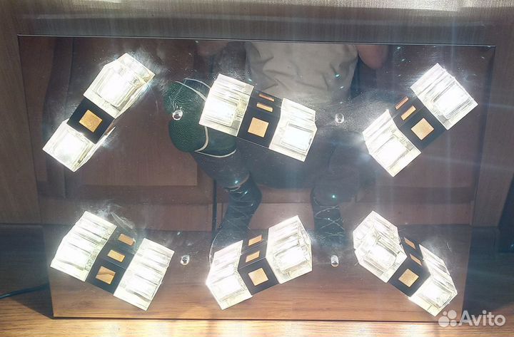 Люстра зеркальная на шесть плафонов