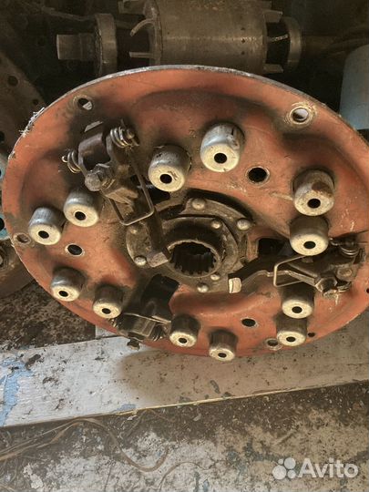 Запчасти на ЗИЛ 130 и Трактор