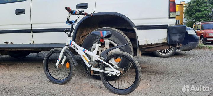 Детский велосипед бмв 18 колеса