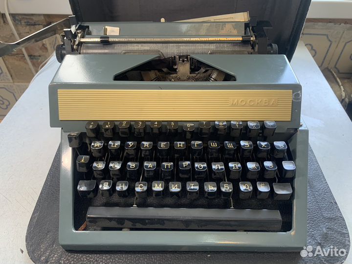 Пишущая печатная машинка москва