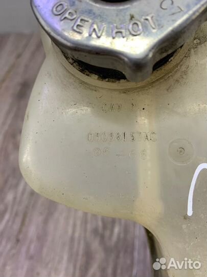 Бачок расширительный Jeep Patriot внедорожник 2008