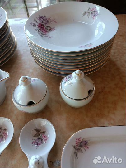 Набор столовой посуды на 12 персон