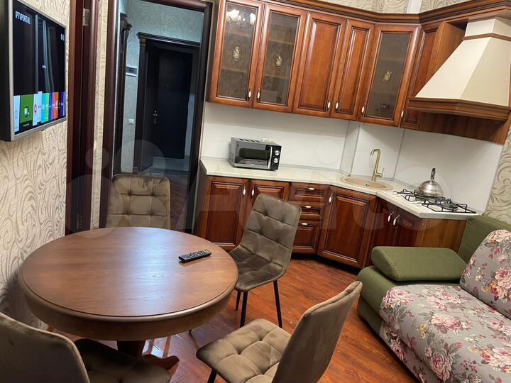 2-к. квартира, 55 м², 4/6 эт.