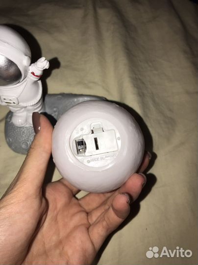 Светильник ночник космонавт