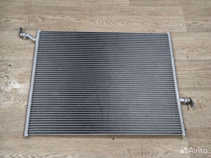 Радиатор охлаждения Мерседес 205 213 A0995003500