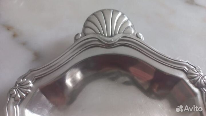 Совок и щетка