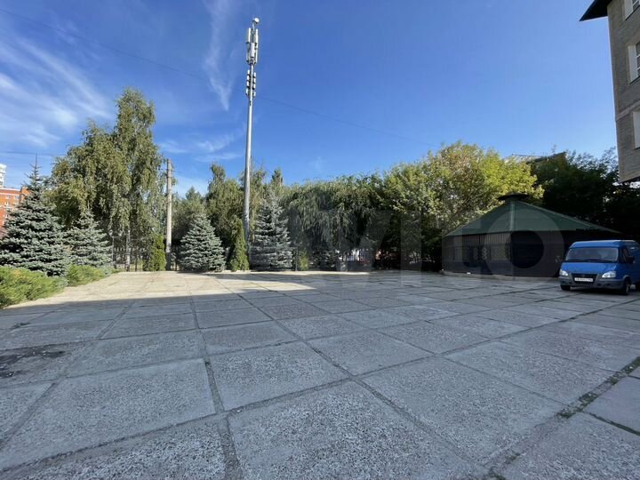 3 эт-жа в отдельно стоящ. зд-нии 1900м2