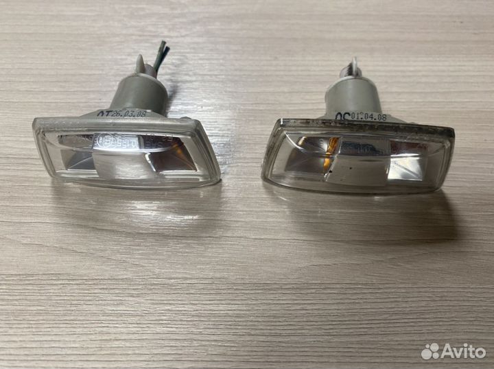 Повторитель в крыло с патроном Opel Corsa D