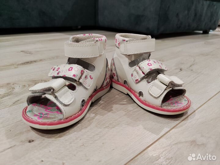 Сандалии для девочки 22 размер