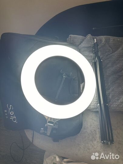 Продам кольцевую лампу
