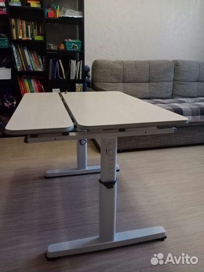 Растущая парта и стул