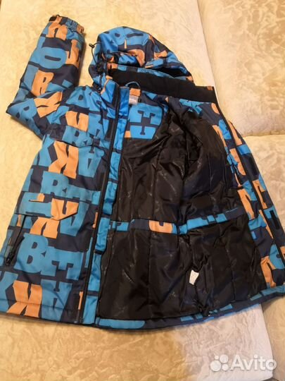 Утеплённая куртка для мальчика 140