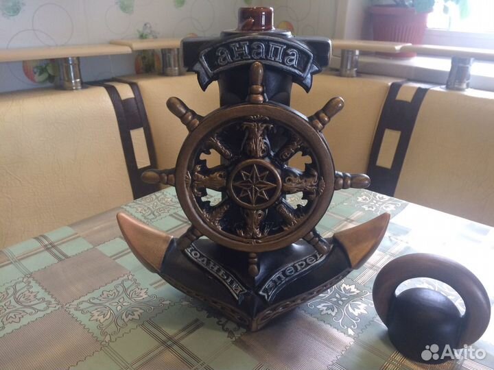 Графин глиняный с рюмками