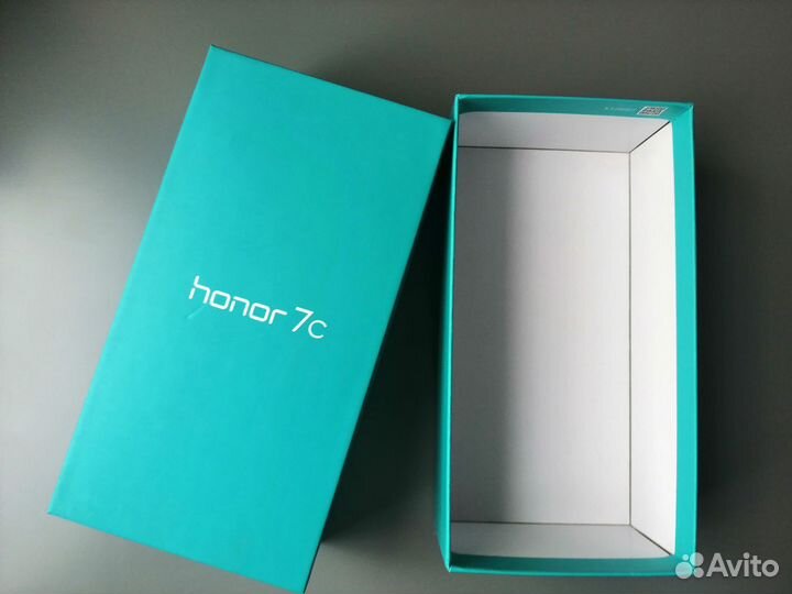 Коробка от телефона Honor