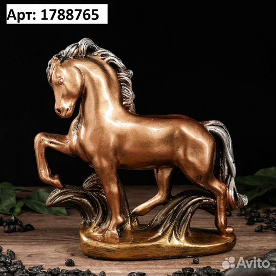 Сувениры для интерьера в ассортименте