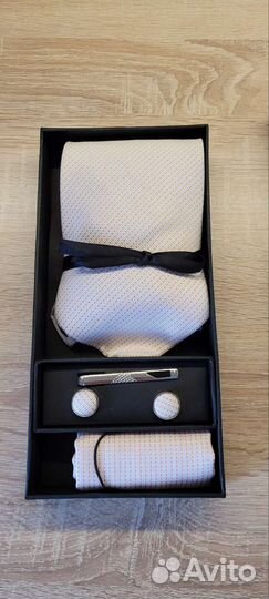 Галстук, запанки, платок.3 набора.100 шелк