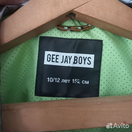 Ветровка для мальчика