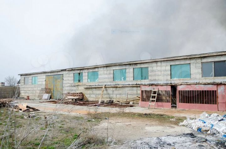 Здание, 613 м²