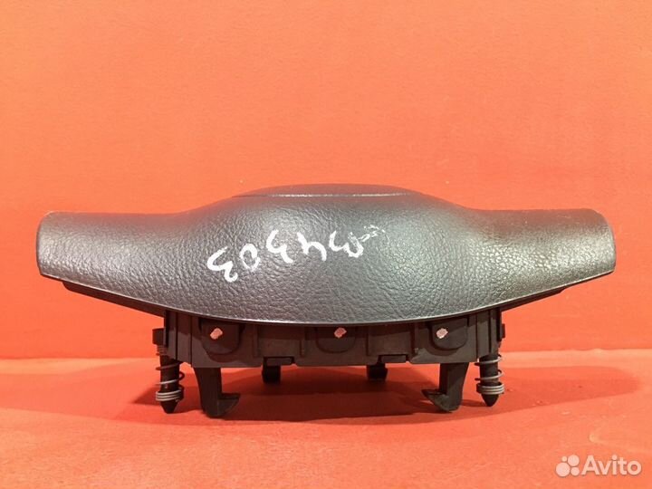 Подушка безопасности в руль Toyota Corolla E12