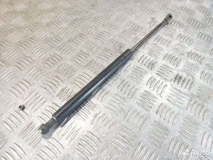 Амортизатор двери багажника Kia Sportage 1993 2006